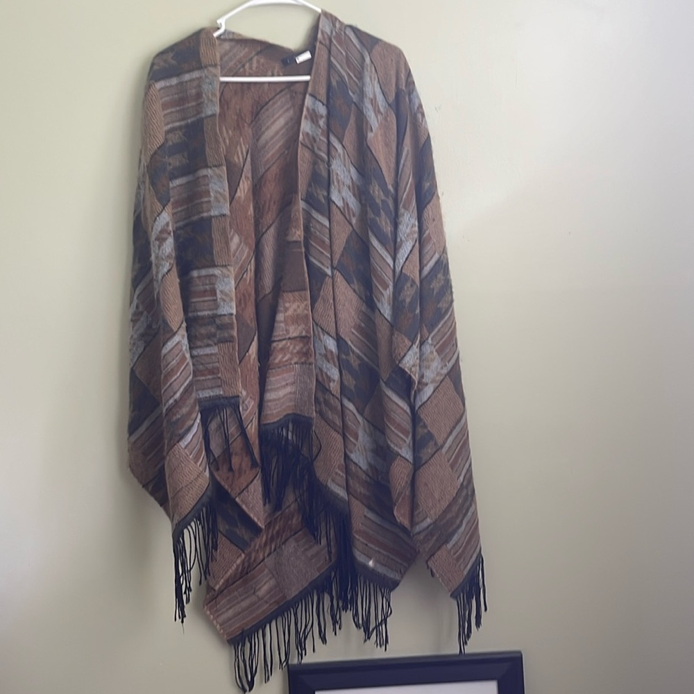 Forever 21 men’s printed poncho
